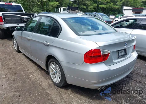 2006 BMW 325I z USA, uszkodzony, nr VIN WBAVB13516PT20616
